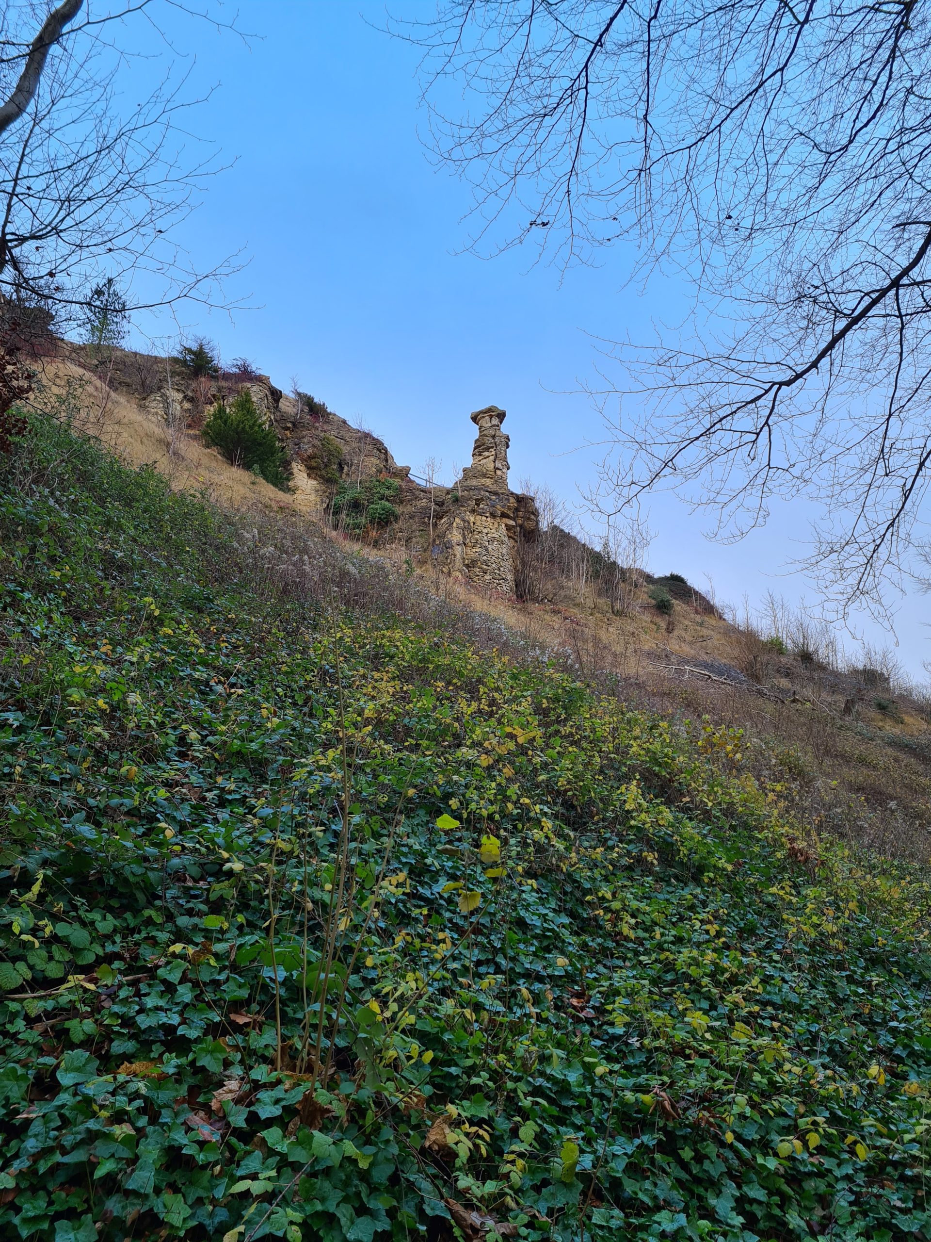 In search of Dreghorn. A riot, Piccadilly and a Devil’s Chimney!