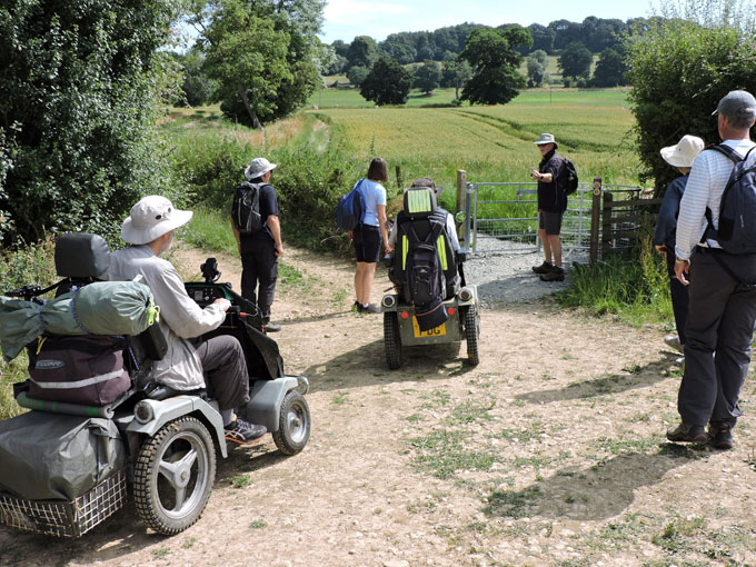 Welcome to<br />
the Cotswolds National Landscape 3